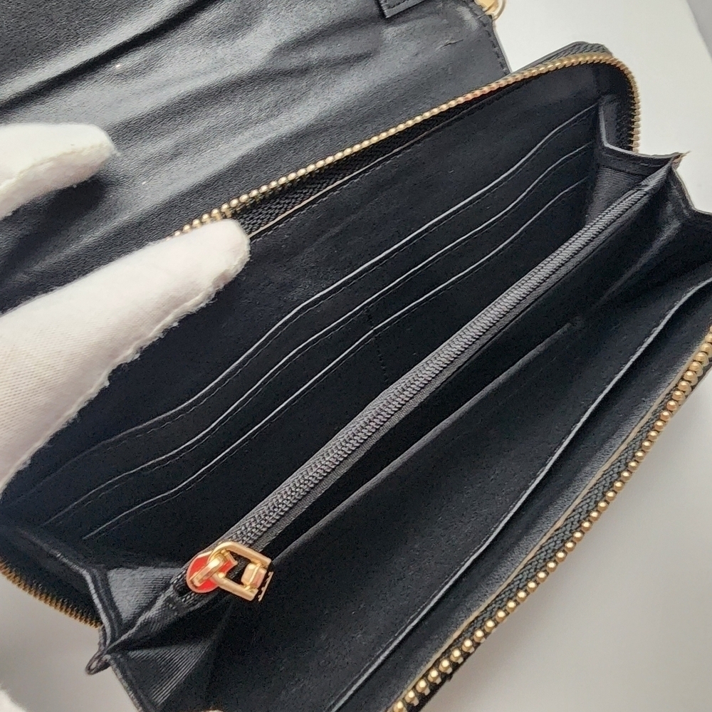 Badgley Mischka Quilted Crossbody Wallet - Picture 7 of 10